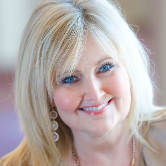 Meet your Posher, Karon - Picture 1 of 1